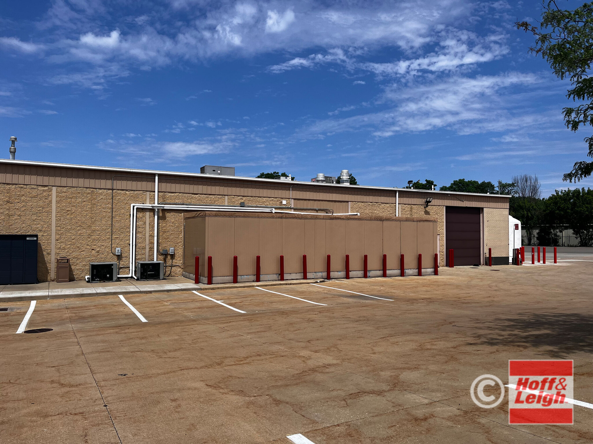 935 E Tallmadge Avenue Hoff & Leigh