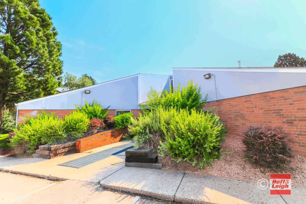 3585 Van Teylingen Drive, Unit E Image