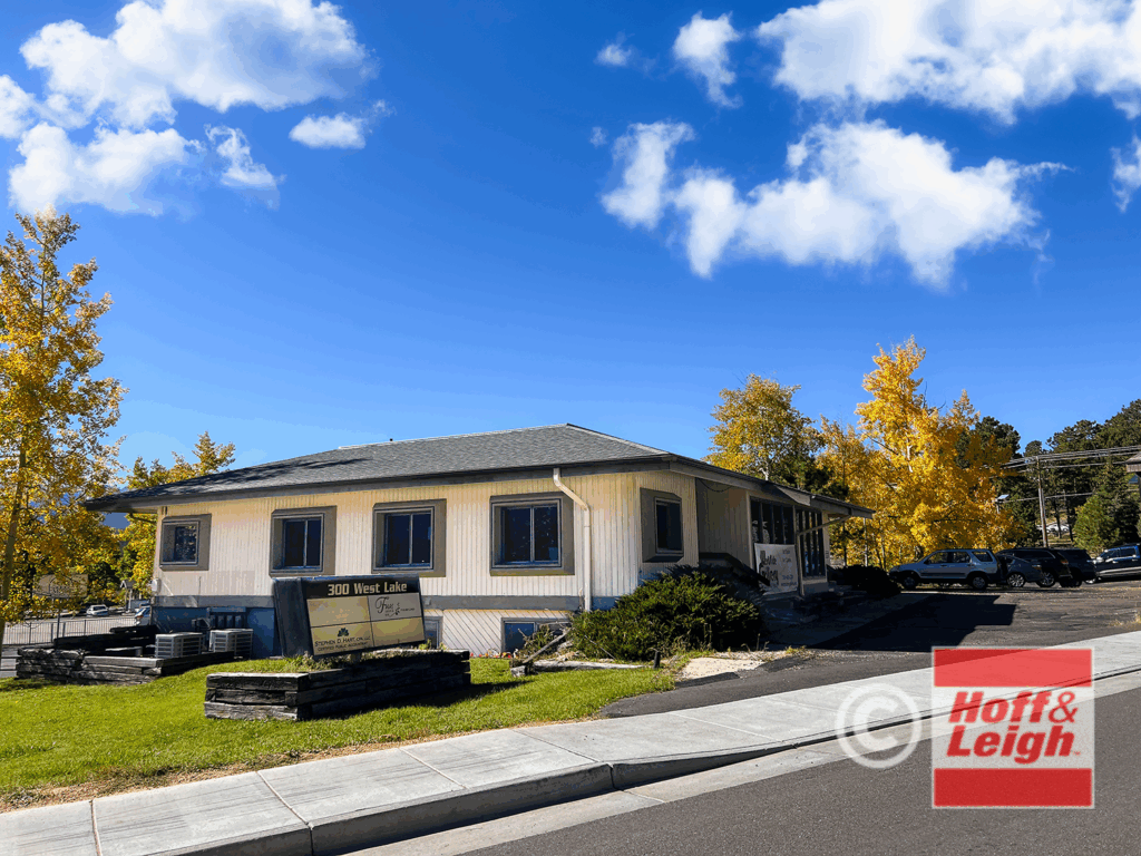 300 W Lake Avenue Image