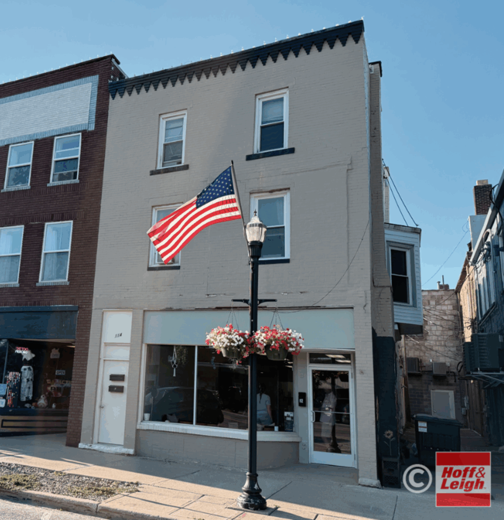 114 College St Image